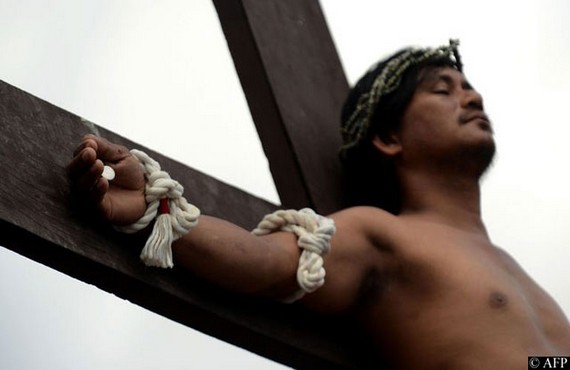 Philippines marks Easter with bloody mock crucifixions