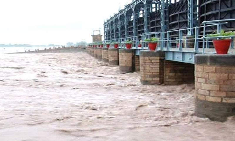Flood in Chenab River – 500 villages inundated in Multan & Jhang