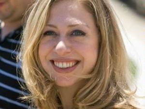 Chelsea Clinton gives birth to daughter