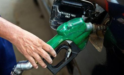 Oil prices rebound in Asia
