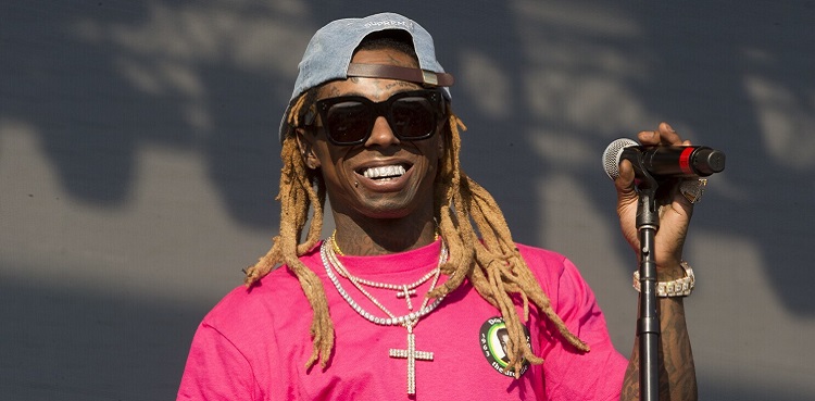 Grammy-winner Lil Wayne denied entry in UK
