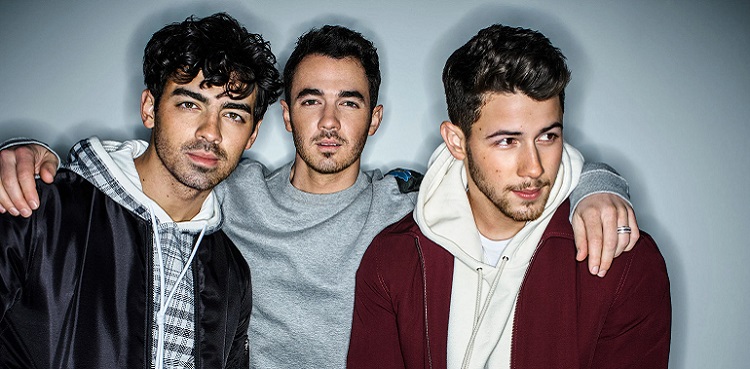 Jonas brothers talk Nick's fatherhood journey; call him 'amazing dad'