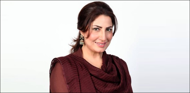 Saima Noor debuts on Instagram; shares her first video message