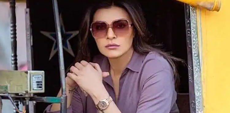 Sushmita Sen gives befitting reply to those calling her 'gold digger'