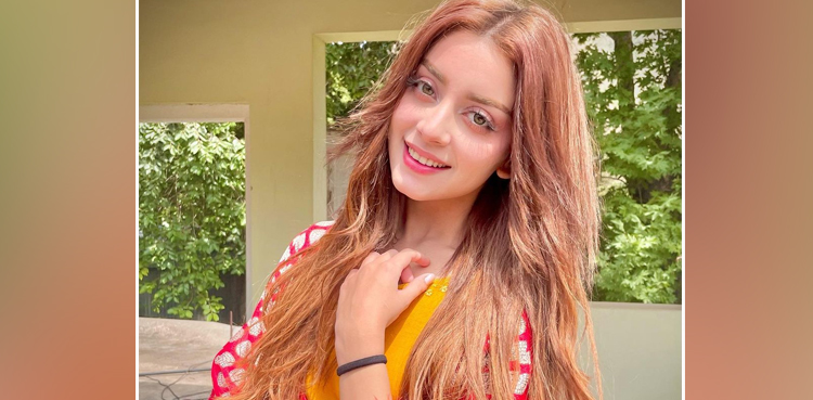 Alizeh Shah wows netizens with latest pictures