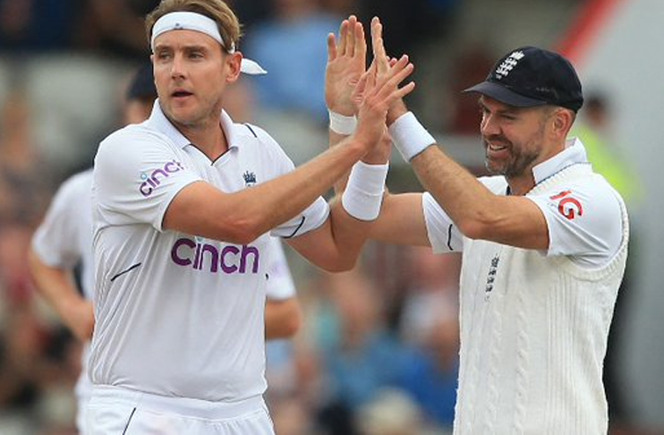 Anderson, Broad dismantle South Africa for 151 on first day of second Test