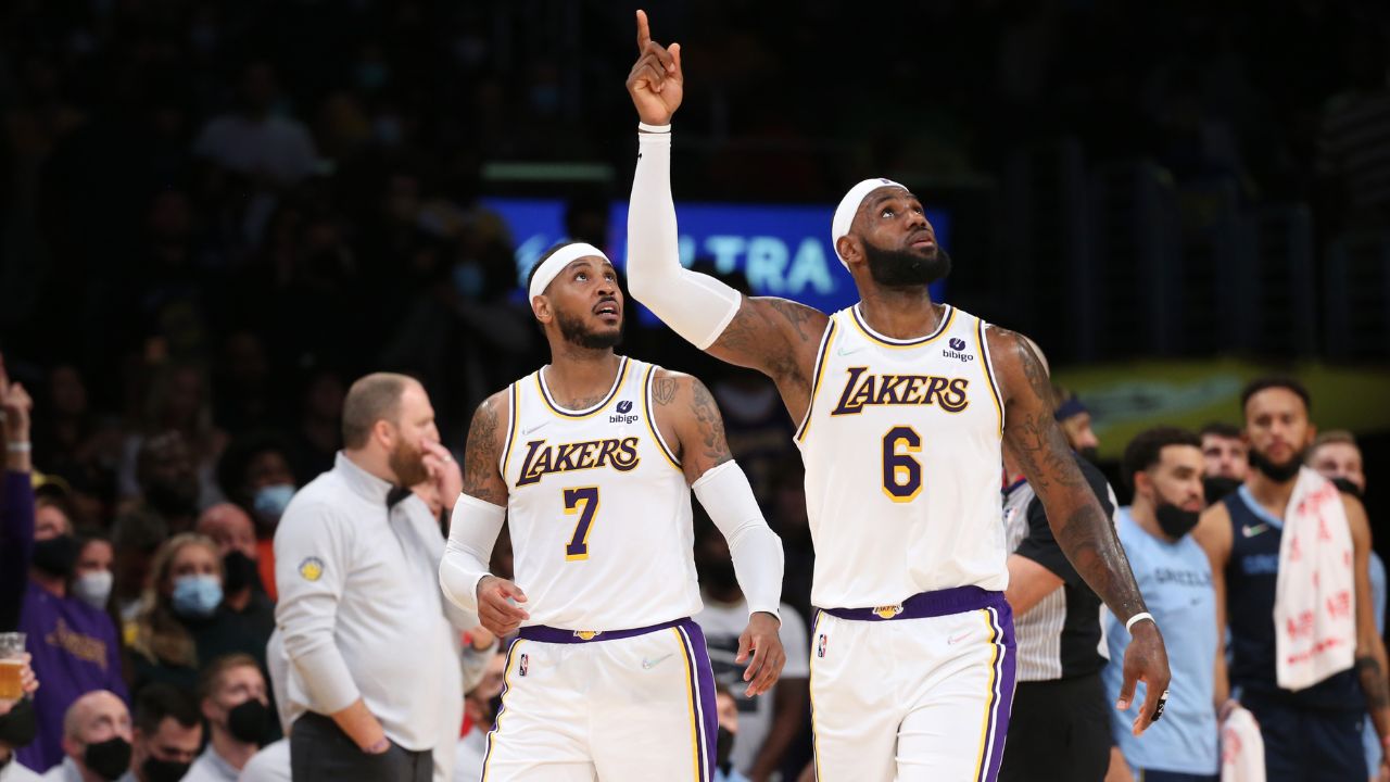 Carmelo Anthony takes a page out of LeBron James