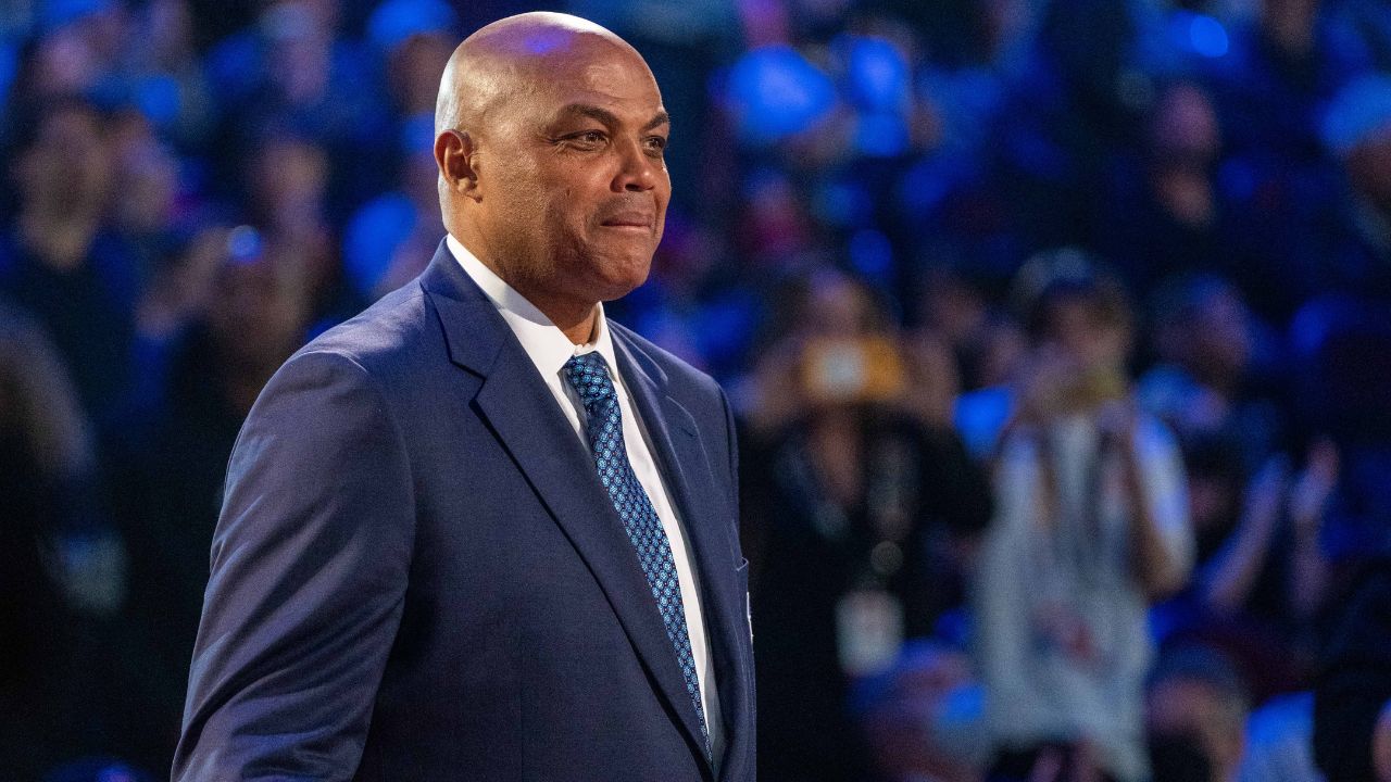 6’4″ Charles Barkley, 5’2 Mugsy Bogues, RuPaul and Kurt Cobain are taking us back to the 90s with this photo