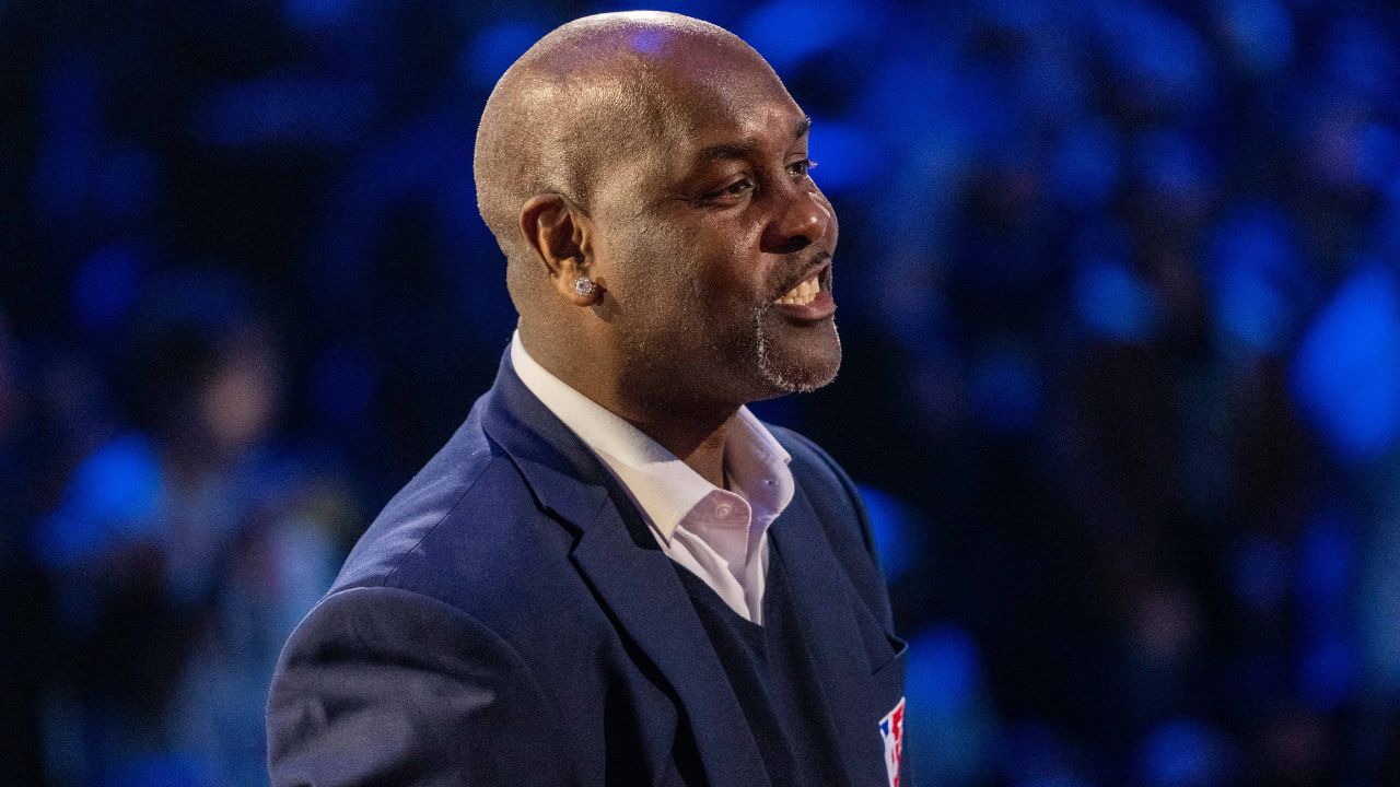 Shaquille O'Neal and Kobe Bryant Overturned Coach Decision