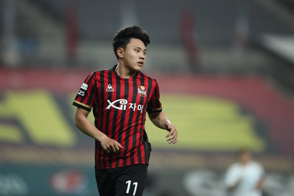 Cho Young-wook Age, Salary, Net worth, Current Teams, Career, Height, and much more