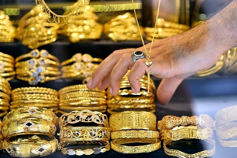 Gold price in Pakistan moves up by Rs1200 per tola amid positive global cues