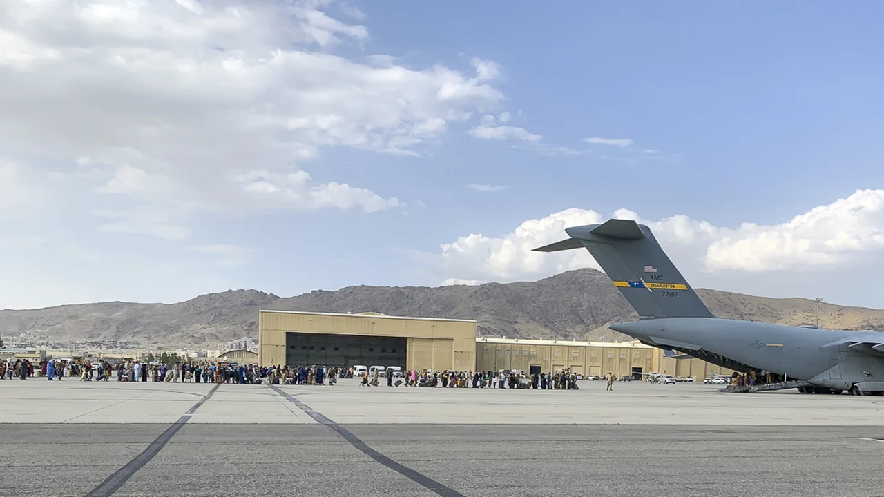 US Plans Deportation of Over 150 Afghans Through Pakistan
