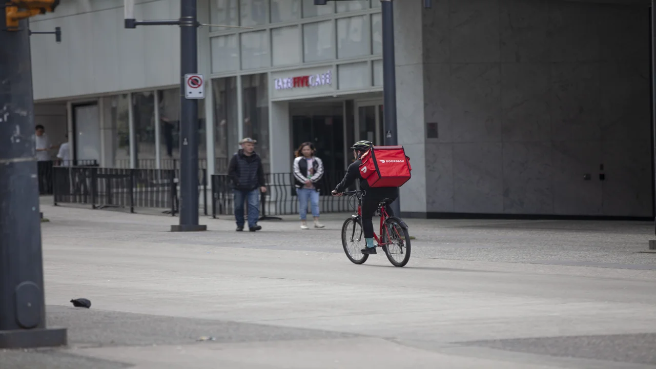 DoorDash Delivery Courier Cycling in Vancouver