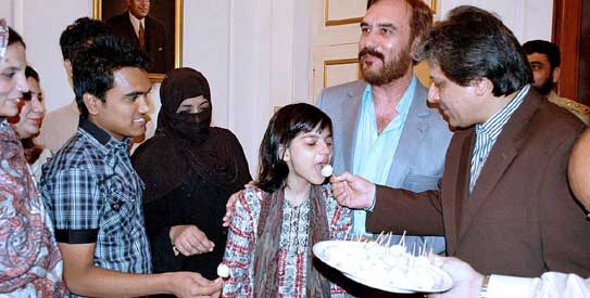 Pakistani hostages released by Somali pirates